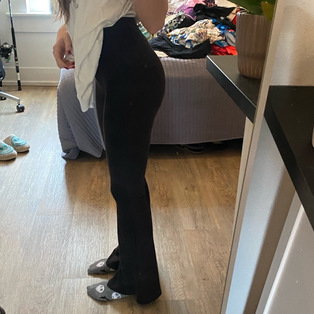 Black bell bottom yoga pangs high waisted